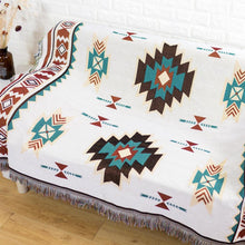 Lade das Bild in den Galerie-Viewer, Handmade Aztec Throw
