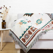 Lade das Bild in den Galerie-Viewer, Handmade Aztec Throw
