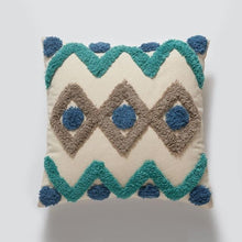 Lade das Bild in den Galerie-Viewer, Handmade Boho Cushion Cover
