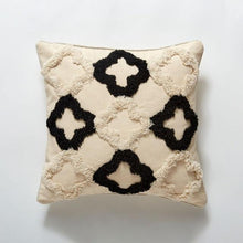 Lade das Bild in den Galerie-Viewer, Handmade Boho Cushion Cover
