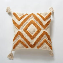 Lade das Bild in den Galerie-Viewer, Handmade Boho Cushion Cover
