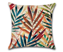 Lade das Bild in den Galerie-Viewer, Tropical Leaf Cushion Cover
