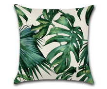 Lade das Bild in den Galerie-Viewer, Tropical Leaf Cushion Cover
