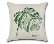 Lade das Bild in den Galerie-Viewer, Handmade Leaf Cushion Cover
