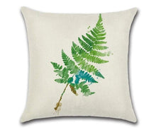 Lade das Bild in den Galerie-Viewer, Handmade Leaf Cushion Cover
