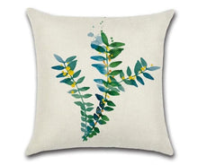 Lade das Bild in den Galerie-Viewer, Handmade Leaf Cushion Cover
