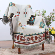 Lade das Bild in den Galerie-Viewer, Handmade Aztec Throw
