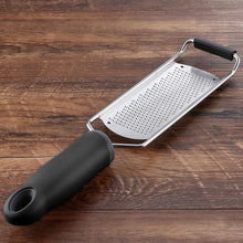 Lade das Bild in den Galerie-Viewer, Gourmet Series Grater with Fine Blade
